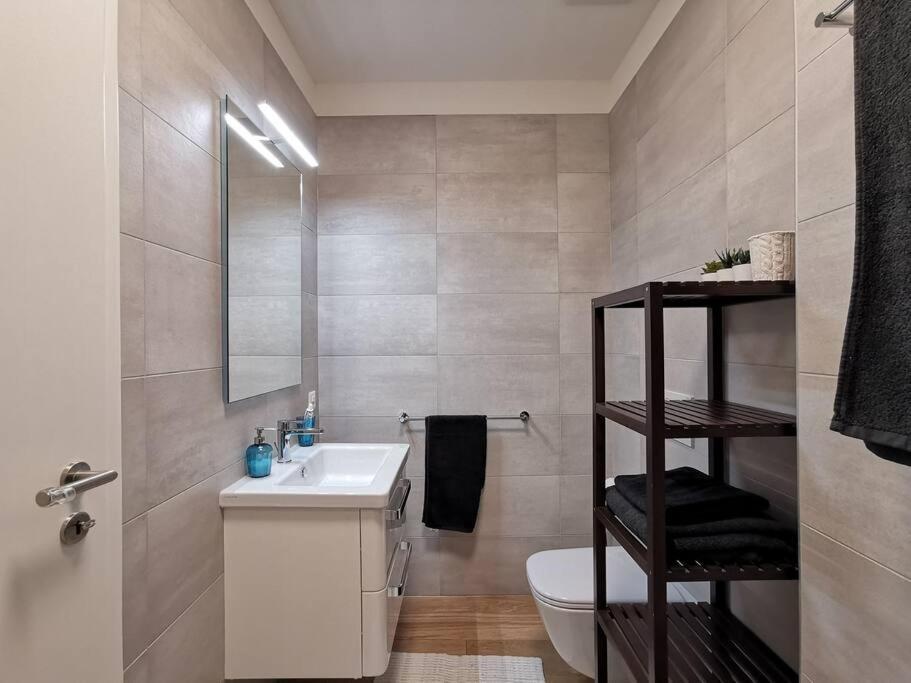 Experience The Loft! Loft 18, Downtown, Near The Lake Free Parking Available Lugano Exterior foto